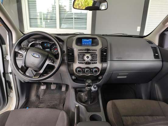 FORD-RANGER-2013