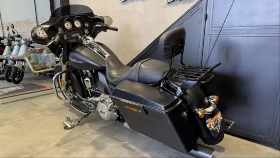 HARLEY-DAVIDSON-STREET GLIDE-2012