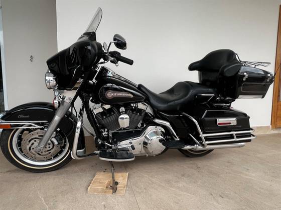HARLEY-DAVIDSON ELECTRA GLIDE CLASSIC 