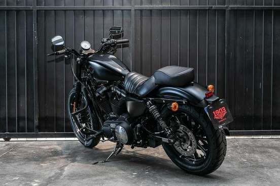 HARLEY-DAVIDSON-SPORTSTER IRON 883-2019