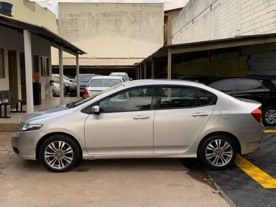HONDA-CITY-1.5 LX 16V FLEX 4P AUTOMÁTICO HONDA-CITY-2014
