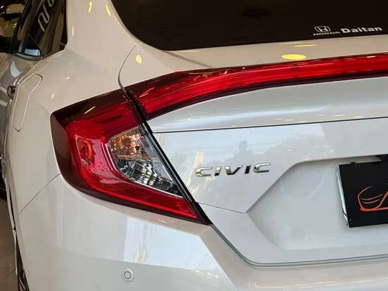 HONDA-CIVIC-2018