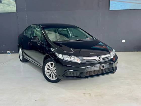 HONDA CIVIC 1.8 LXS 16V FLEX 4P AUTOMÁTICO
