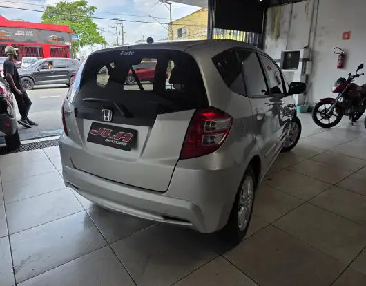 HONDA-FIT-2012