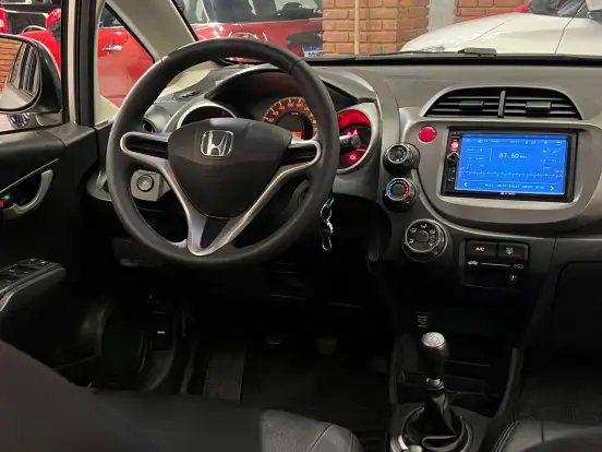 HONDA-FIT-1.4 LX 16V FLEX 4P MANUAL HONDA-FIT-2013