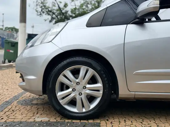 HONDA-FIT-2010