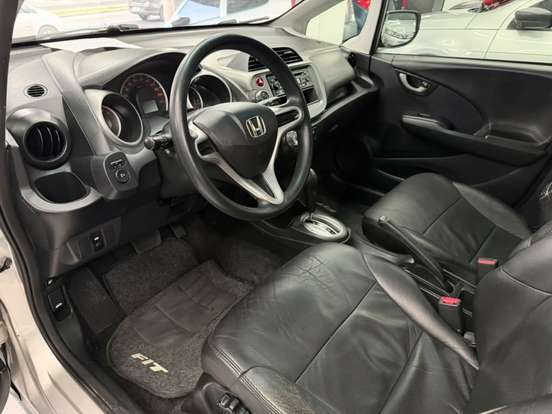 HONDA-FIT-2010