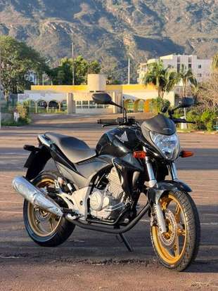 HONDA-CB 300R-2015