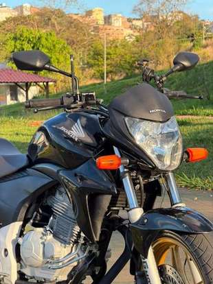 HONDA-CB 300R-2015