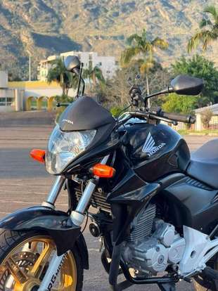 HONDA-CB 300R-2015