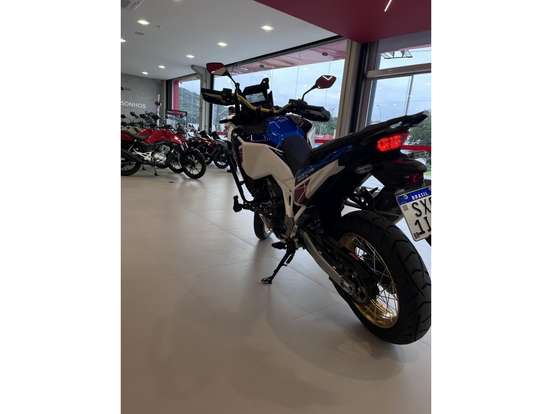 HONDA-CRF 1100L AFRICA TWIN ADVENTURE SPORTS ES DCT HONDA-CRF 1100L AFRICA TWIN ADVENTURE SPORTS ES DCT-2024
