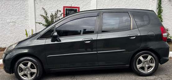 HONDA-FIT-2006
