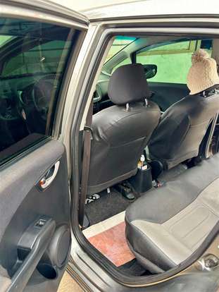 HONDA-FIT-2010