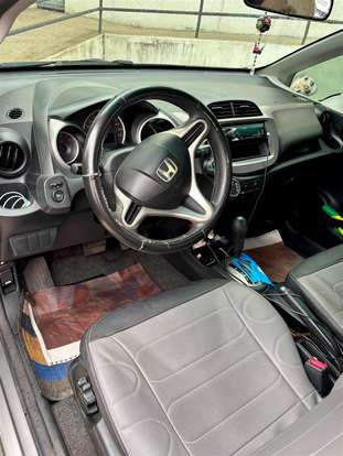 HONDA-FIT-2010