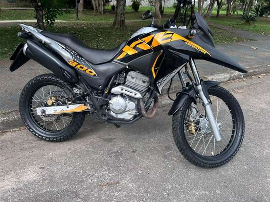 HONDA-XRE 300-2018