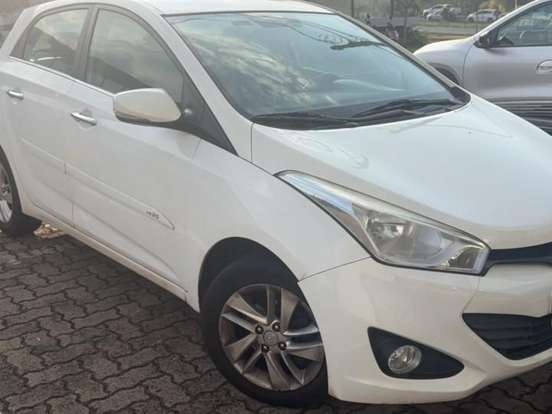 HYUNDAI-HB20-1.6 PREMIUM 16V FLEX 4P MANUAL HYUNDAI-HB20-2015