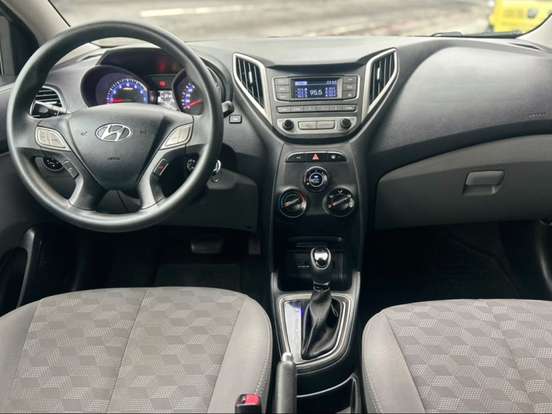 HYUNDAI-HB20S-1.6 COMFORT STYLE 16V FLEX 4P AUTOMÁTICO HYUNDAI-HB20S-2017
