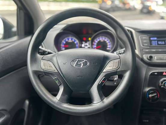 HYUNDAI-HB20S-2017