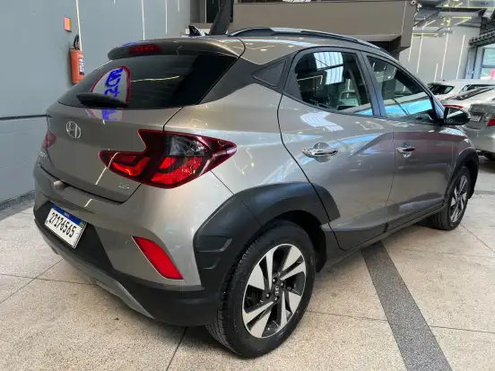 HYUNDAI-HB20X-2021