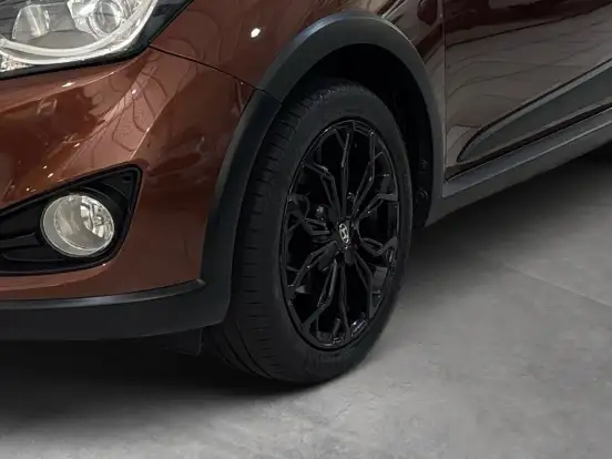 HYUNDAI-HB20X-1.6 16V PREMIUM FLEX 4P AUTOMÁTICO HYUNDAI-HB20X-2013