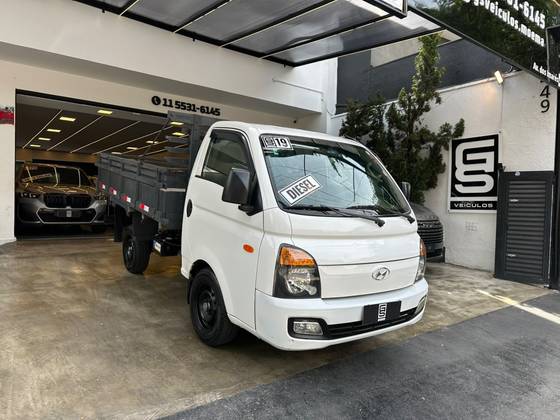 HYUNDAI HR 2.5 LONGO SEM CAÇAMBA 4X2 16V 130CV TURBO INTERCOOLER DIESEL 2P MANUAL
