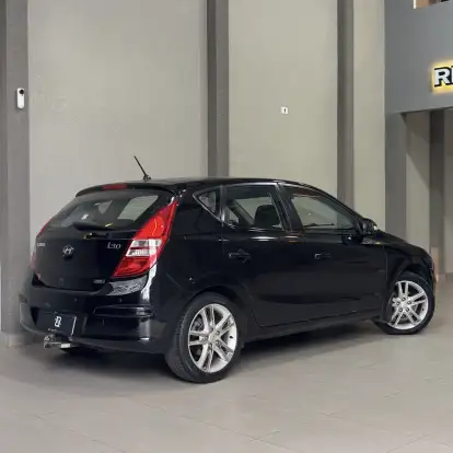 HYUNDAI-I30-2.0 MPFI GLS 16V GASOLINA 4P MANUAL HYUNDAI-I30-2010