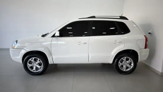 HYUNDAI-TUCSON-2.0 MPFI GLS 16V 143CV 2WD FLEX 4P AUTOMÁTICO HYUNDAI-TUCSON-2015