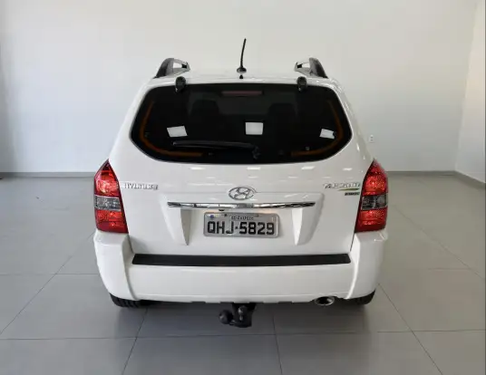 HYUNDAI-TUCSON-2.0 MPFI GLS 16V 143CV 2WD FLEX 4P AUTOMÁTICO HYUNDAI-TUCSON-2015