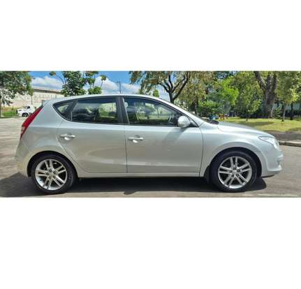 HYUNDAI-I30-2.0 MPFI GLS 16V GASOLINA 4P AUTOMÁTICO HYUNDAI-I30-2009