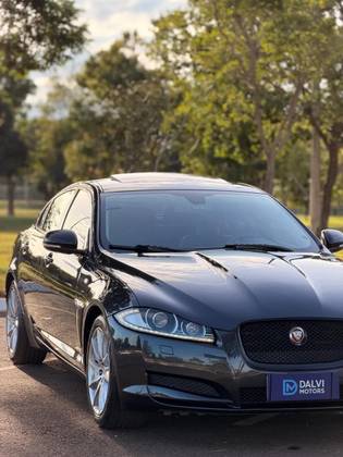 Jaguar XF 2.0 Luxury Turbocharged Gasolina 4P Automático