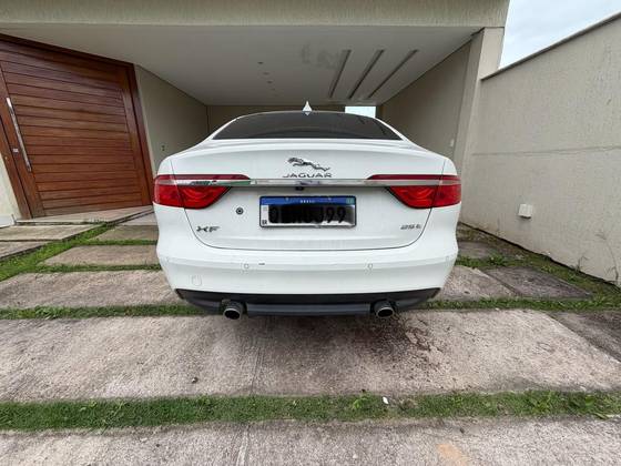 Jaguar XF 2.0 Prestige Turbocharged Gasolina 4P Automático