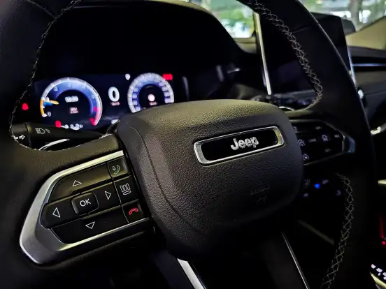 JEEP-COMMANDER-1.3 T270 TURBO FLEX LONGITUDE AT6 JEEP-COMMANDER-2024