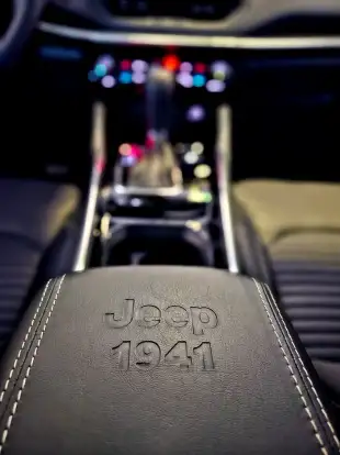 JEEP-COMMANDER-2024