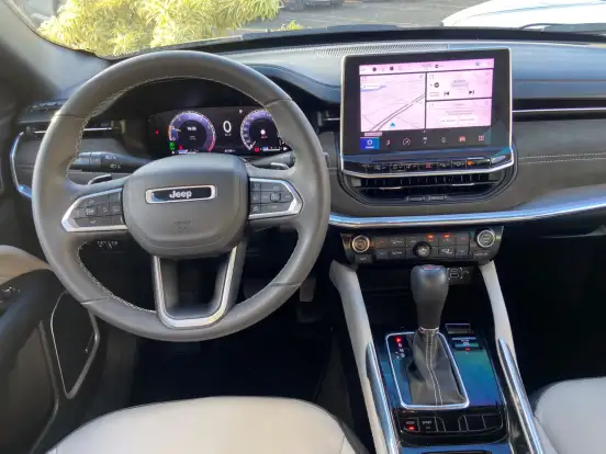 JEEP-COMMANDER-2023