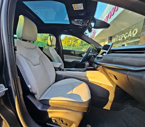 JEEP-COMMANDER-2023