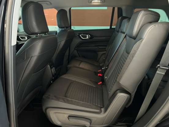 JEEP-COMMANDER-1.3 T270 TURBO FLEX LIMITED AT6 JEEP-COMMANDER-2024