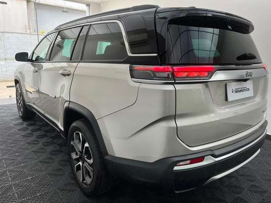 JEEP-COMMANDER-2023