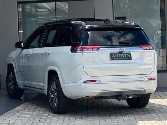 JEEP-COMMANDER-2023