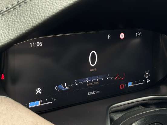 JEEP-COMMANDER-2024