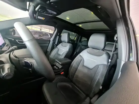 JEEP-COMMANDER-2024