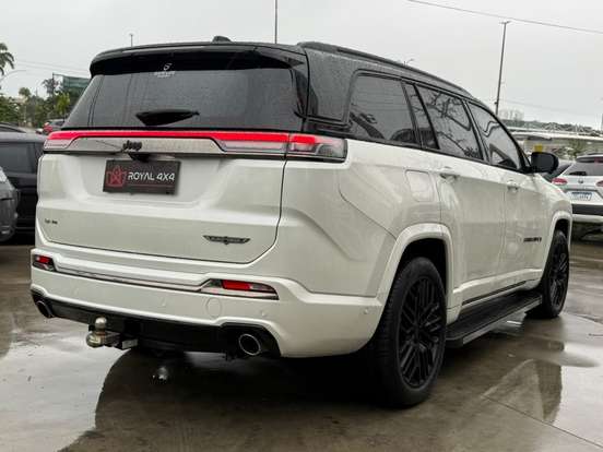 JEEP-COMMANDER-2.0 HURRICANE 4 TURBO GASOLINA BLACKHAWK AT9 JEEP-COMMANDER-2026