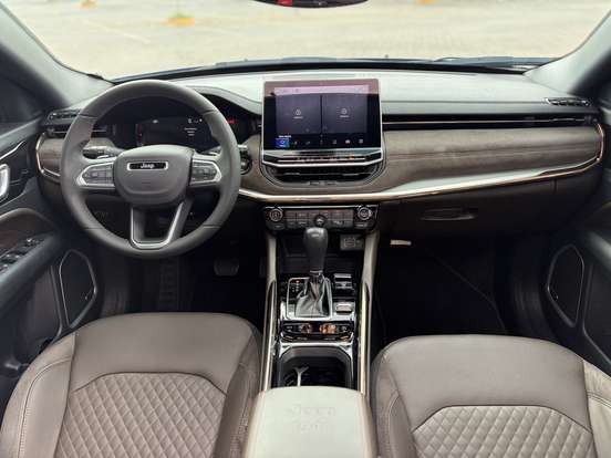 JEEP-COMMANDER-2022