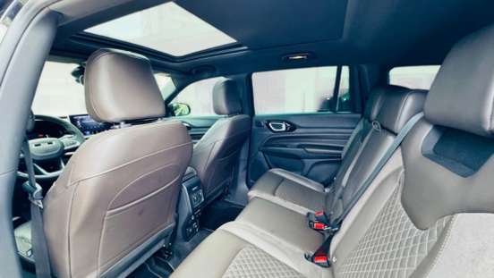 JEEP-COMMANDER-2022