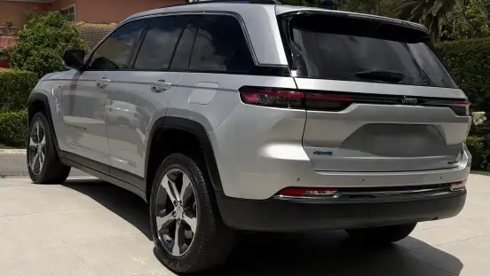 JEEP-GRAND CHEROKEE-2.0 TURBO HÍBRIDO 4XE AT8 JEEP-GRAND CHEROKEE-2023