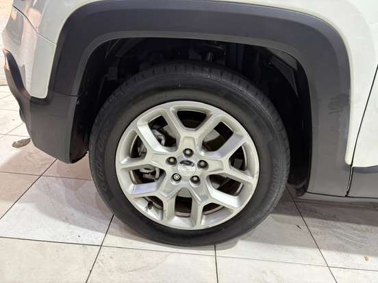 JEEP-RENEGADE-2.0 16V TURBO DIESEL LONGITUDE 4P 4X4 AUTOMÁTICO JEEP-RENEGADE-2015