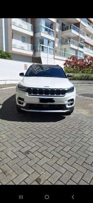 JEEP-COMMANDER-2023