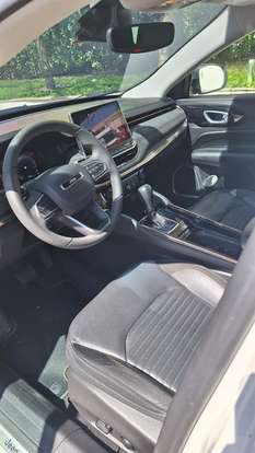 JEEP-COMMANDER-2023