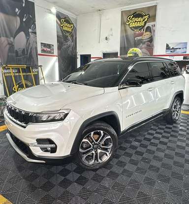 JEEP-COMMANDER-2023