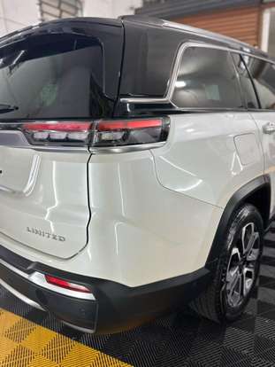 JEEP-COMMANDER-2023