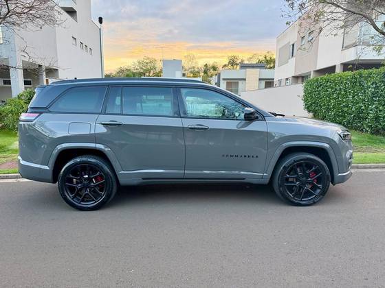 JEEP COMMANDER 2.0 HURRICANE 4 TURBO GASOLINA BLACKHAWK AT9